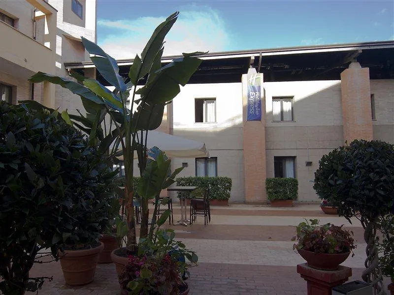 B&B Hotel Roma Tuscolana San Giovanni